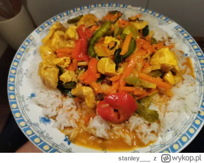 stanley___ - #jedzenie

Kurczak curry z mleczkiem kokosowym. Dobre.