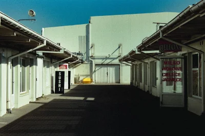 omgemil - Kupiłem sobie aparat analogowy i kliszę i poszedłem na giełdę rolno-warzywn...