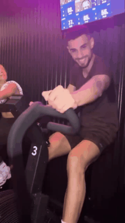 Tippler - Ale pociekło 

#stachurska #cuckoldowski #lewandowski #lewandowska