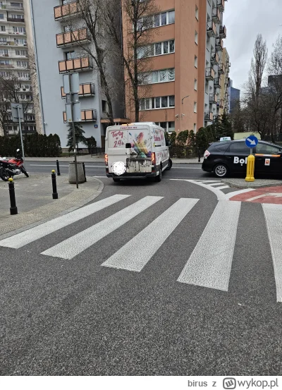 birus - Pani ciśnie pod prąd, ważne że torty są w 24h
#samochody #warszawa #piratdrog...