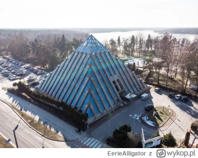 EerieAlligator - Na Śląsku to generalnie mają jakiś fetysz piramid, jest tez hotel pi...