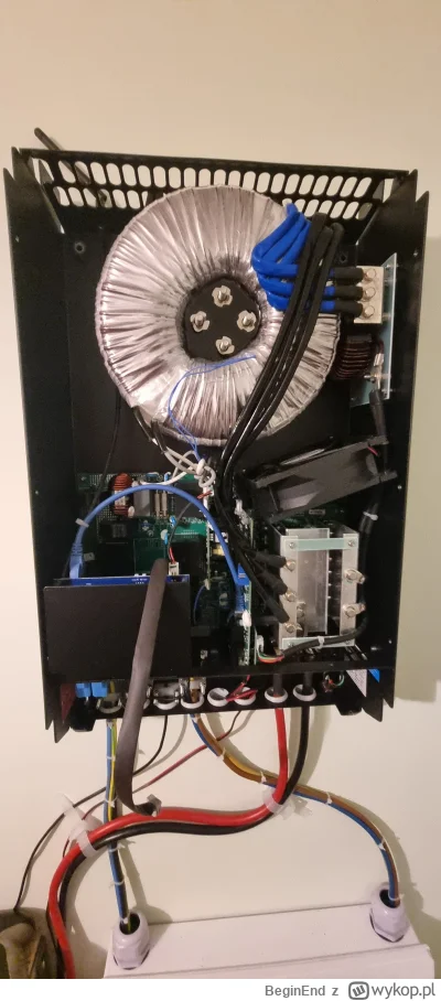 BeginEnd - @kwanty: DC jest zrobione niskonapięciowo i podbijane/opuszczane transform...