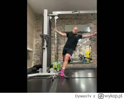 DywanTv - @methhod: Ustaw hantle na nogach daleko od siebie, jak najbardziej na kolan...