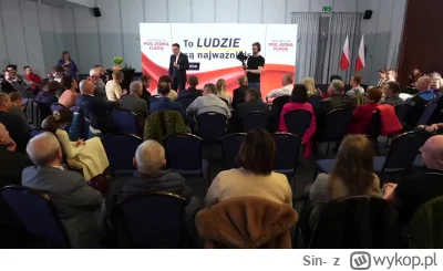 Sin- - Spotkania Hołowni z wyborcami PiSu i Konfy to jest kabaret. Uwaga bo filmik mo...