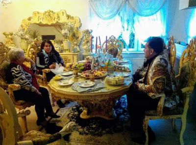 DuchZoliborza - @borsuk321: Do końca kadencji ten idiota przerobi Biały Dom na styl c...