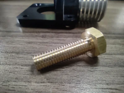crazy88 - Moja pierwsza w życiu własnoręcznie zrobiona śrubka i to z mosiądzu! M7x1 2...