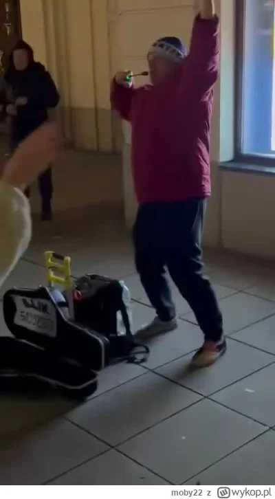 moby22 - Gdy na spacerze napotykasz ulicznego grajka i okazuje się, że to Kazik Stasz...