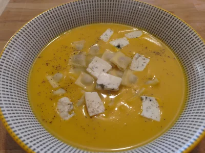 acidd - W sumie całkiem spoko wyszło:
zupa dyniowa (dynia,cebula,czosnek,mleczko koko...