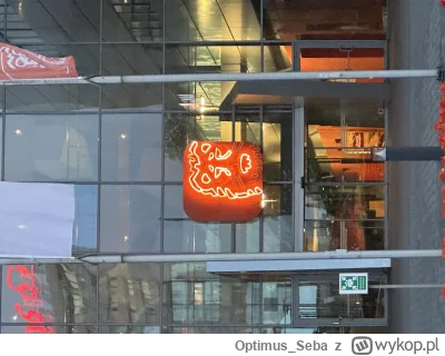 OptimusSeba - Ej @INGBank_Slaski lew wam się zrzygał w Katowicach xD