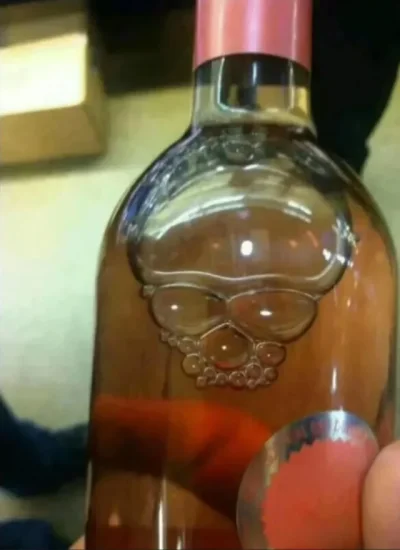 Niesondzem - Dobra... jednak dzisiaj nie piję.
#heheszki #pijzwykopem