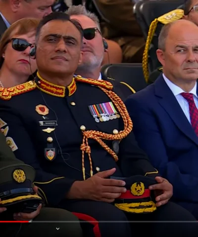 dangolot - #defilada
Ktoś orientuje się może kto to jest?