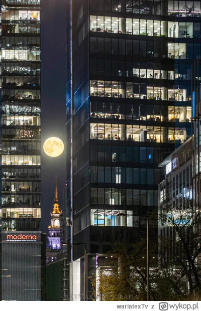 wariatexTv - Na ten kadr między wieżowcami czekałem całkiem długo i 17stego październ...