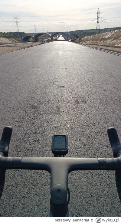 okretowy_sanitariat - 100 211 + 26 = 100 237

Wyskoczyłem na chwilę przejechać się no...