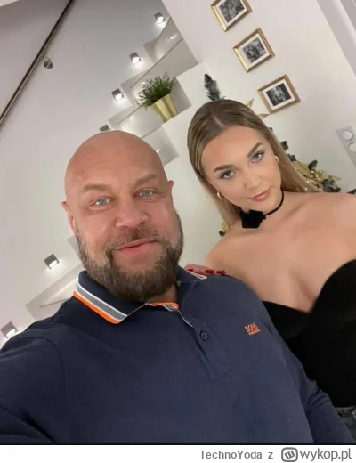 TechnoYoda - Pamiętacie córkę Amelkę, którą Jaglak ciągle woził do szkoły w swoich da...