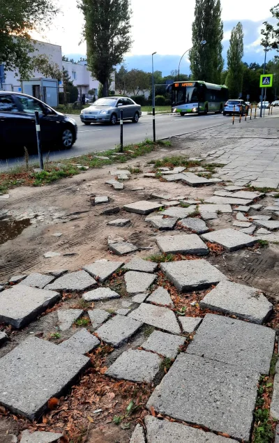 OCIEBATON - Straszne są te straty po #powodz


A nie, to tylko chodnik przy stadionie...