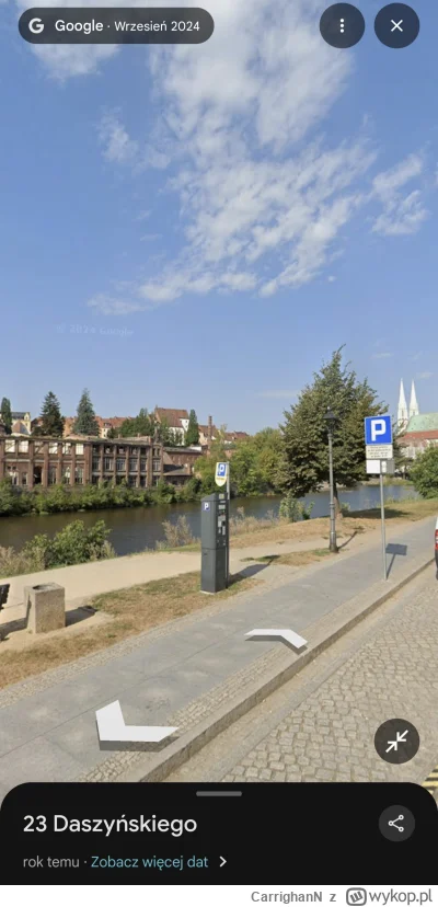 CarrighanN - 300 metrów od mostu, po niemieckiej stronie, od lat stoi opuszczona fabr...