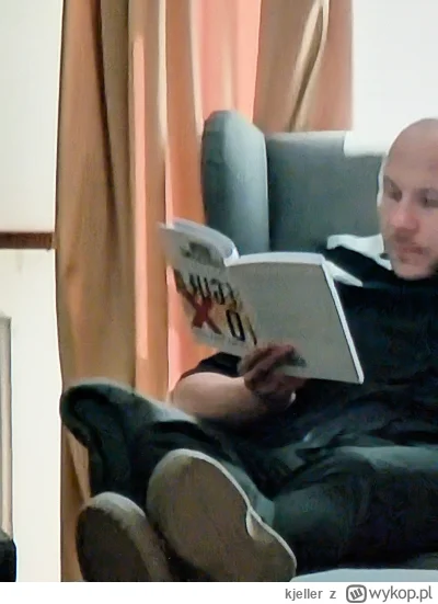 kjeller - czytanie książek do góry nogami to pierwszy krok do władzy w kontekście prz...