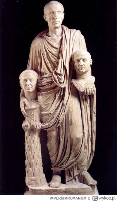 IMPERIUMROMANUM - Statua Barberini

Rzeźba przedstawiająca Rzymianina trzymającego po...
