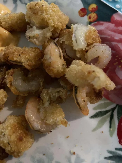 Neocaridina - Chłop będzie jadł krewetki w panierce.

#gotujzwykopem #kuchniapelnanie...