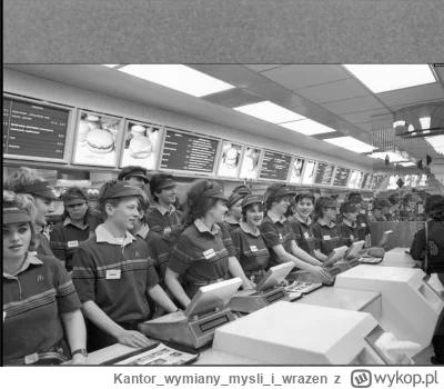 Kantorwymianymysliiwrazen - Wyglada jak centrum dowodzenia w bazie NASA na Canaveral,...