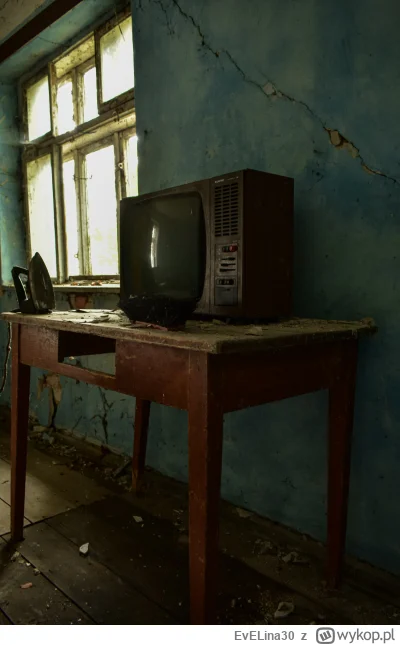 EvELina30 - https://youtu.be/Pjv6sWX-E1o

Opuszczone gospodarstwo które niegdyś należ...