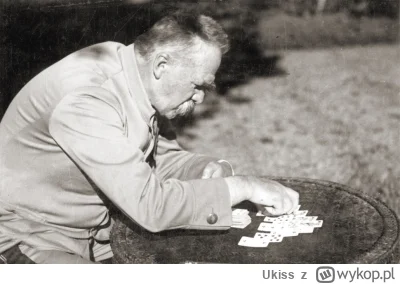 Ukiss - Jedną z ulubionych rozrywek Józefa Piłsudskiego było stawianie pasjansa.

Źró...