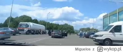 Miguelos - O K*RWA CYSTERNĘ Z NITRO PODSTAWILI DLA MAJORA XD
#kononowicz #patostreamy