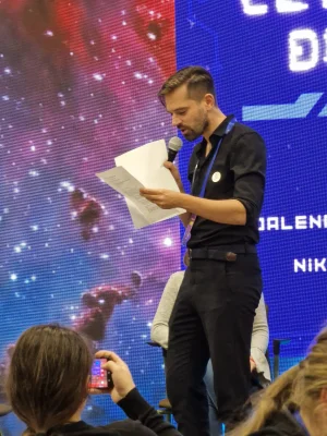 SendMeAnAngel - Znany youtubowy influencer dr Kawecki