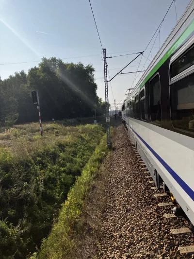 matrab - Tak to wyglądało kiedy się wysiadło z pierwszego wagonu za lokomotywą, w któ...
