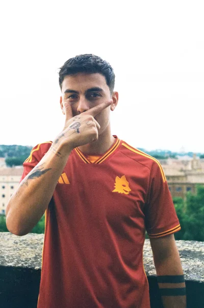 Minieri - Roma i Adidas wygrywają konkurs na najładniejsze koszulki nadchodzącego sez...