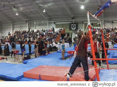 marek_antoniusz - #heheszki #gimnastyka #gif
Tak się ubezpiecza.
