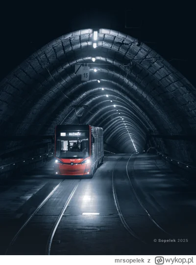 mrsopelek - 792 metry - tyle muszą pokonać tramwaje, żeby przejechać pod wzgórzem zam...