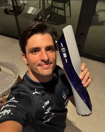 UsmiechnietyAnon - #f1
Bardzo miło mi z powodu wyniku tego Pana. Brawo Carlos! Nic ni...