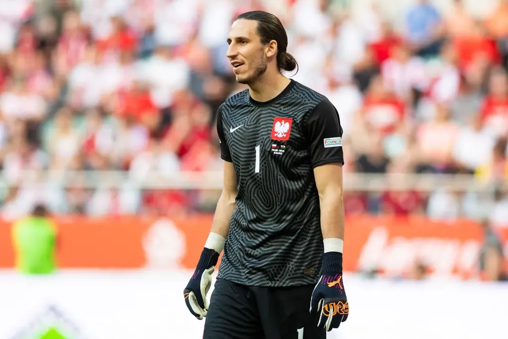 tomwick55 - Kamil Grabara ma zostać powołany do reprezentacji Polski przez nowego sel...