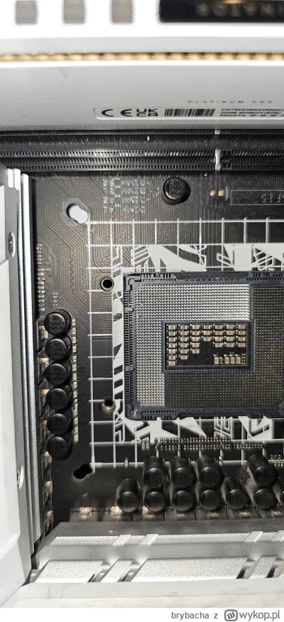 brybacha - #pcmasterrace r--------m, r--------m socket na procka 

Chciałem położyć c...