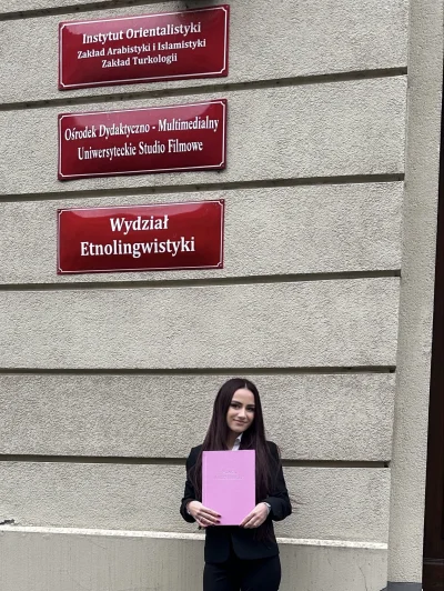 DJ-Tenga-Knaga - a potem płacz: nie ma pracy dla ludzi z moim wykształceniem 

Chyba ...