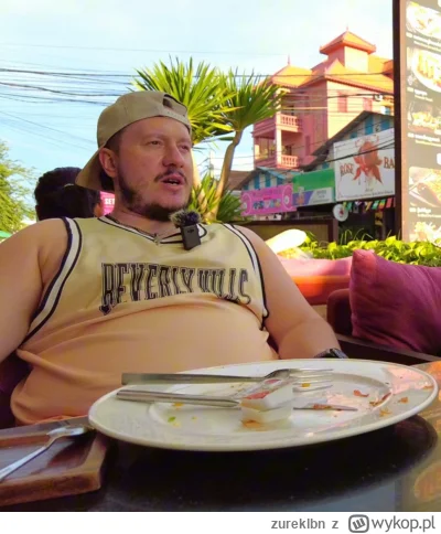 zureklbn - No bo wiesz, nikt nie chce się przyznać, że zjadł dziewięć puszek ravioli....