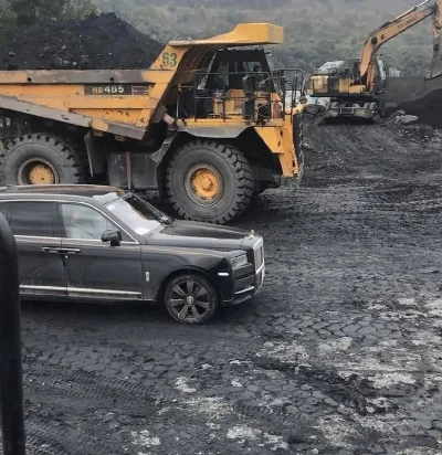 MyOwnWorstEnemy - Szef przyjechał. Pewnie znowu powie że ciężko z podwyżkami w tym ro...