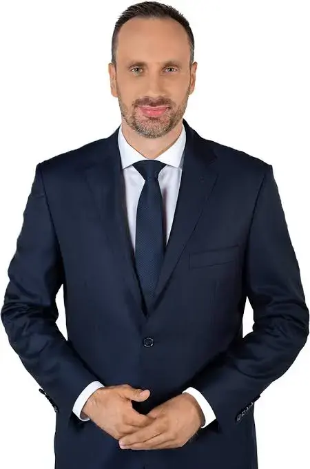 OrgStJones - @ish_waw: przecież to Janusz Kowalski. Do widzenia Janusz