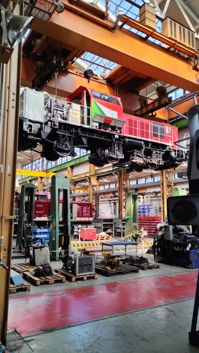 pejotlsd - Latająca lokomotywa.

SPOILER