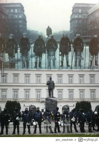 jan_zwyklak - Trzeba zaktualizować to zdjęcie i po Leninie i Kaczyńskim dodać Wojtyłę