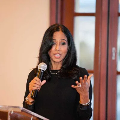 A.....z - @xtsdmod: jej siostra to wybitny m--f, a ma 57 lat