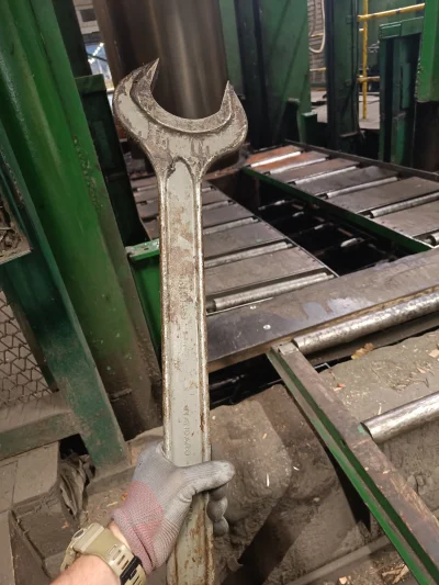 eazy-e - @Msciwy_pterodaktyl: zgadza się ( ͡° ͜ʖ ͡°) tutaj kluczyk 100mm