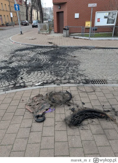 marek_m - W Gdańsku sztuczne ognie to za mało! Postanowiono zrobić sobie ognisko, naj...