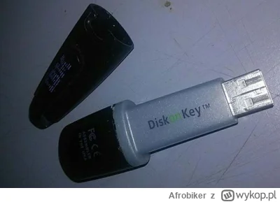 Afrobiker - @piotr-glabik a tak wyglądał pierwszy pendrive w historii