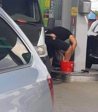 EpicElion - Niuch niuch 

#humorobrazkowy #heheszki