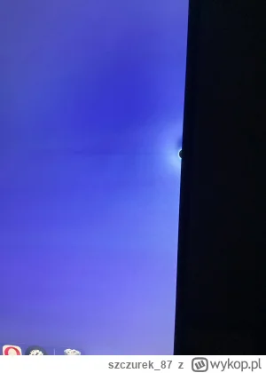 szczurek_87 - Mirki,

Na monitorze praktycznie na środku matrycy zrobiło mi się "taki...