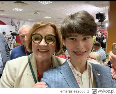 enterprise2000 - Proszę o komentarze, ale w miarę kulturalne.