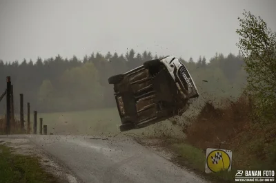 acidd - Akcja ze zdjęcia zaczyna się w 1:20. Generalnie cały film polecam, jest sporo...