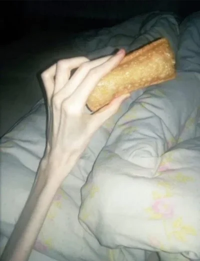 English_Crusader - Uwielbiam jeść w łóżku. Tylko królowie tak robią. ( ͡° ͜ʖ ͡°)
#jed...